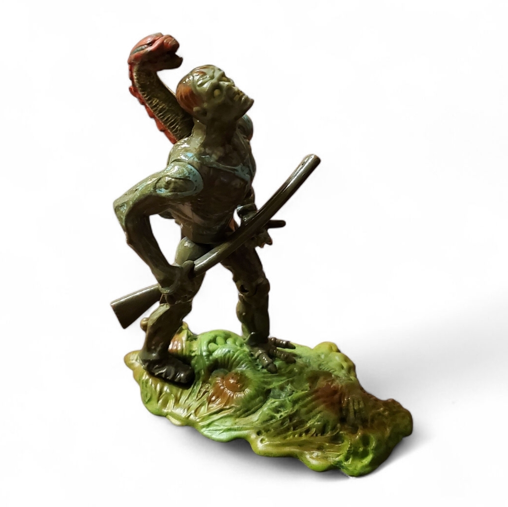 Vintage "Alien Attack Edgar" action‎ figure from the movie Men in Black 1997